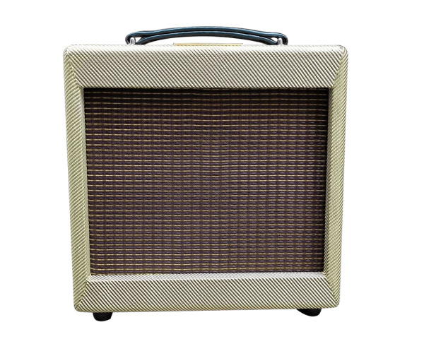 Front View of Classic 5 Guitar Tube amplifier in India from Punoscho